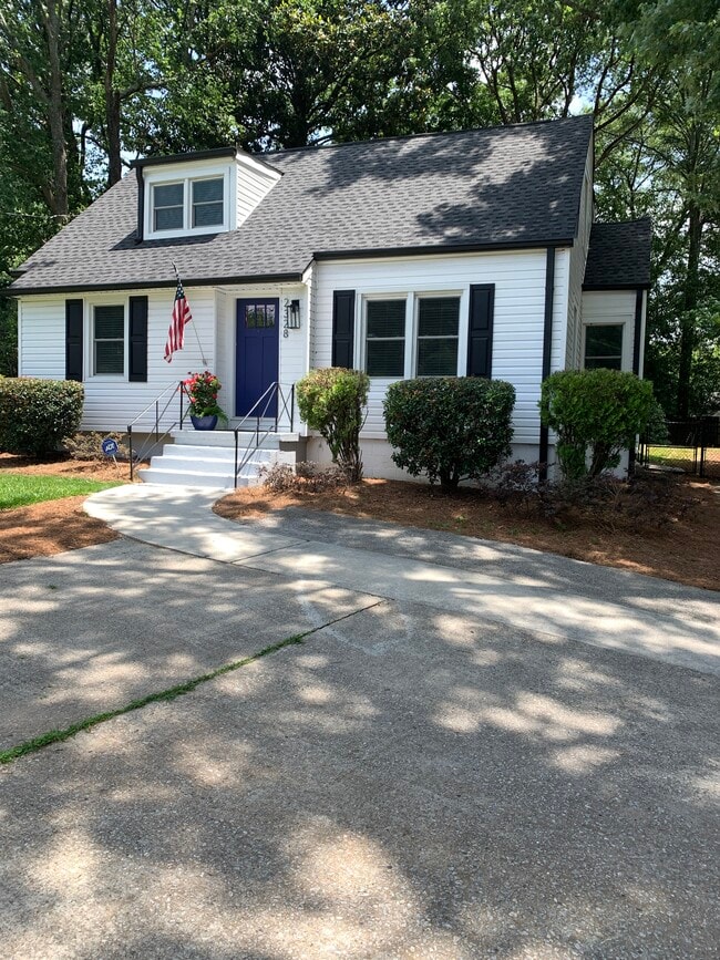 Building Photo - 2328 Johnson Ferry Rd NE