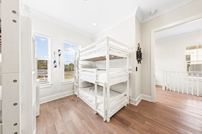 Building Photo - 17 Sunset Key Ct