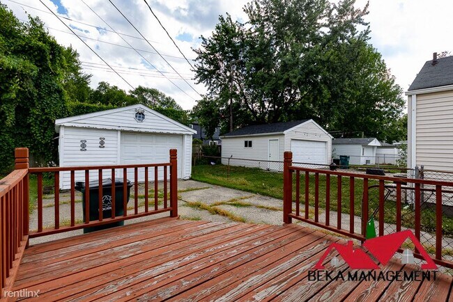 Building Photo - 2 br, 1 bath House - 1350 E Breckenridge St