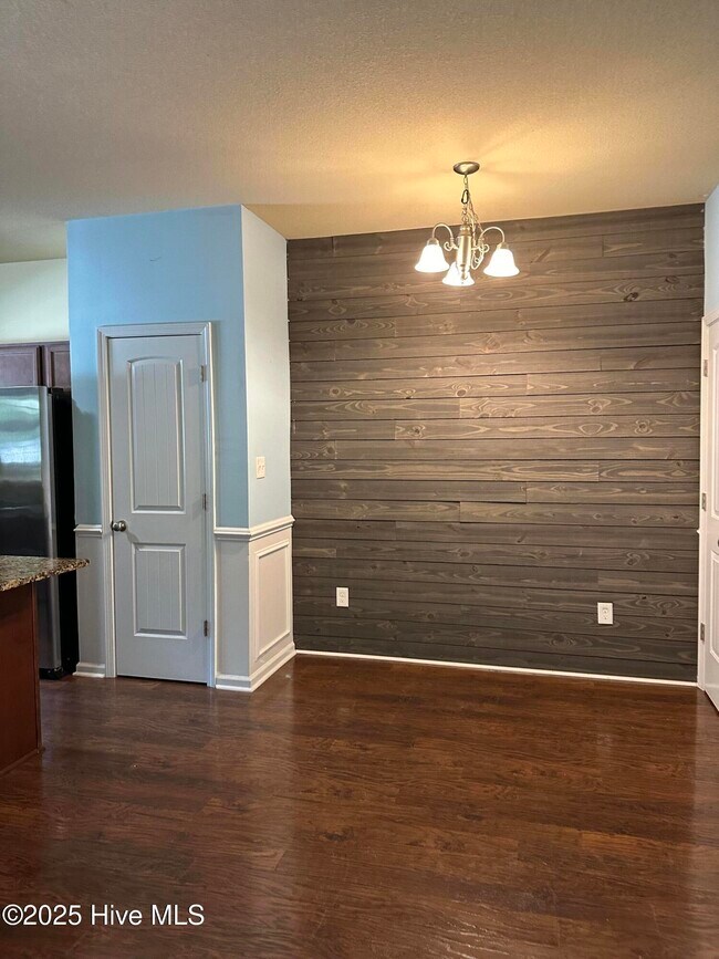 Building Photo - 317 Cedar Island Trail