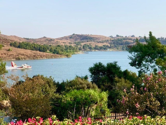 Building Photo - 401 Puddingstone Dr