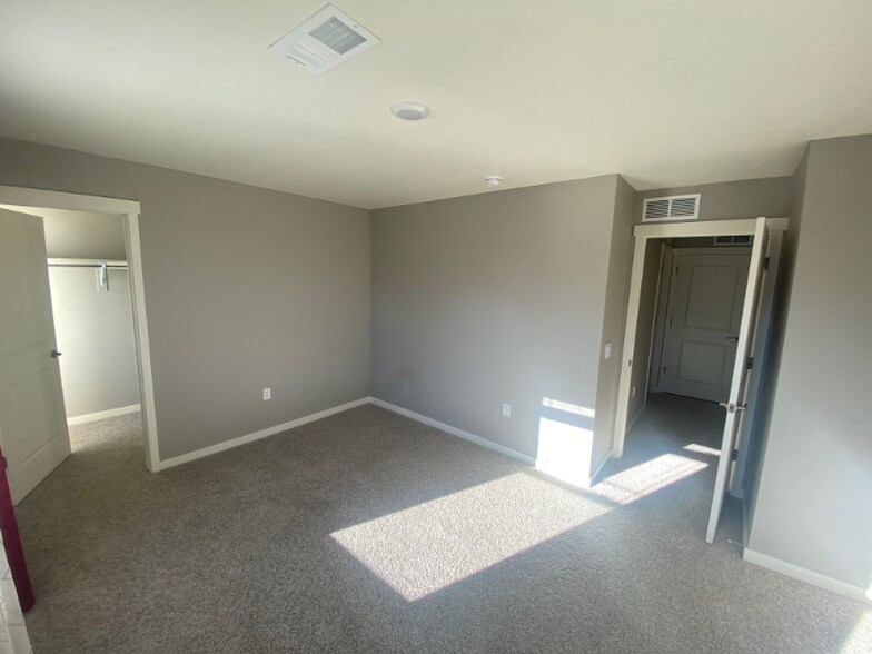 Building Photo - 13935 Wild Lupine St