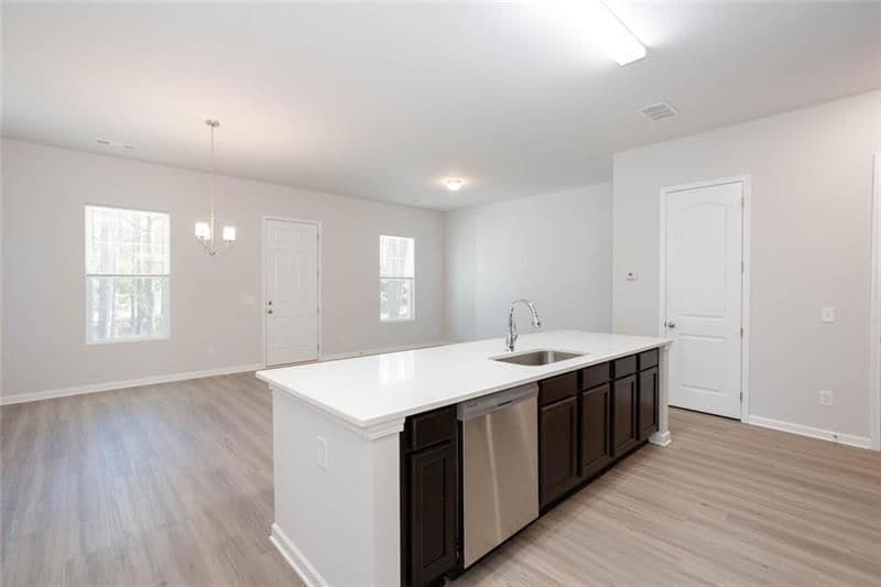 Building Photo - 625 Everett Ln