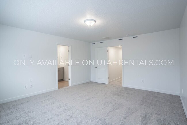 Building Photo - 4941 Willowstone Dr