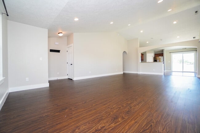 Building Photo - 2724 Sommersby Wy N
