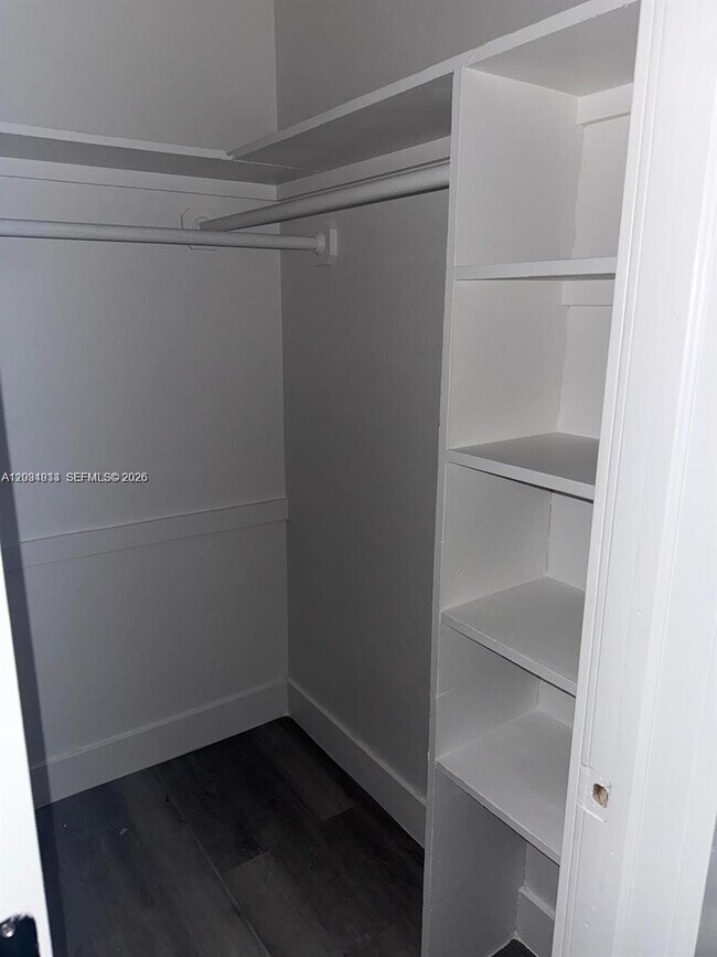 Building Photo - 225 SW 76th Ct