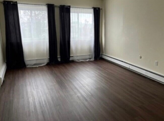 Building Photo - 12 Cox Ct