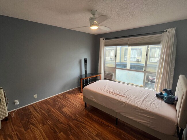 Building Photo - Sun Rise 2 bedroom