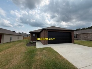 Building Photo - New Construction,
