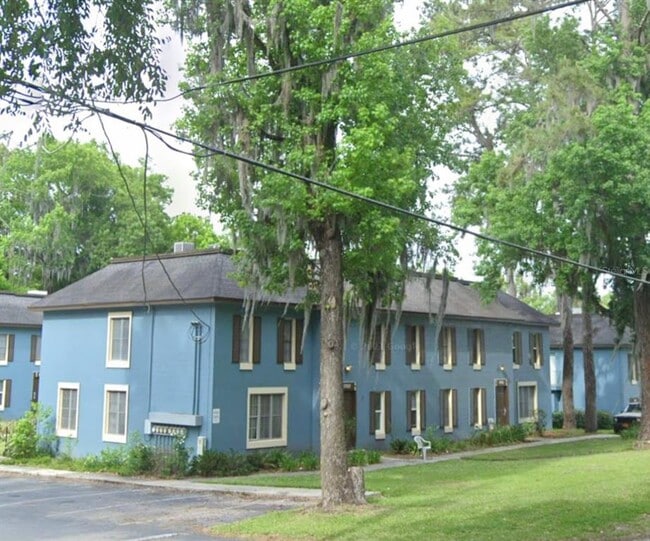 Primary Photo - 1716 NE 3rd St