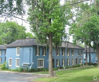 Building Photo - 1745 NE 2nd St