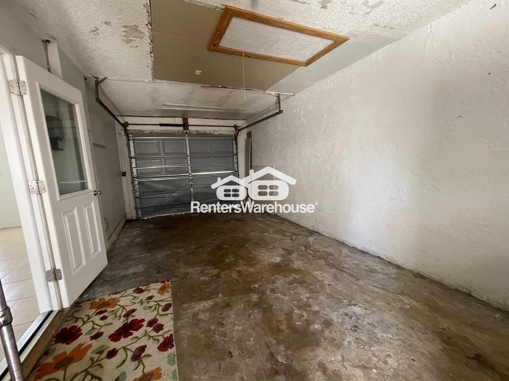 Building Photo - 1505 Beach Dr SE