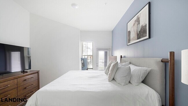 Building Photo - 4670 Merchants Park Cir