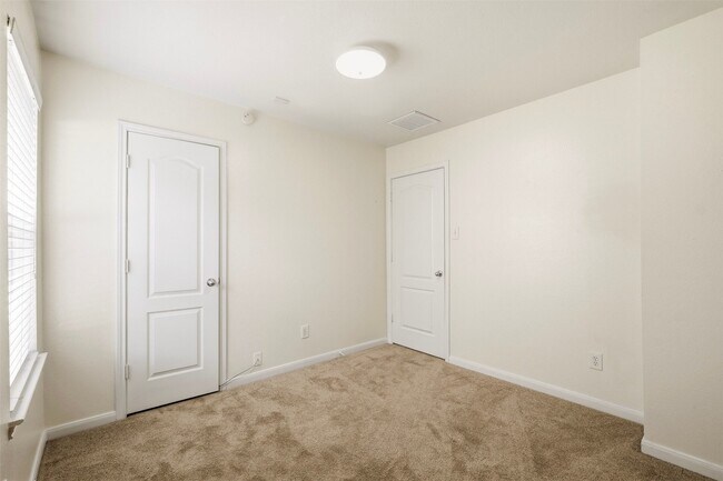 Building Photo - 7719 Serene Wood Ln