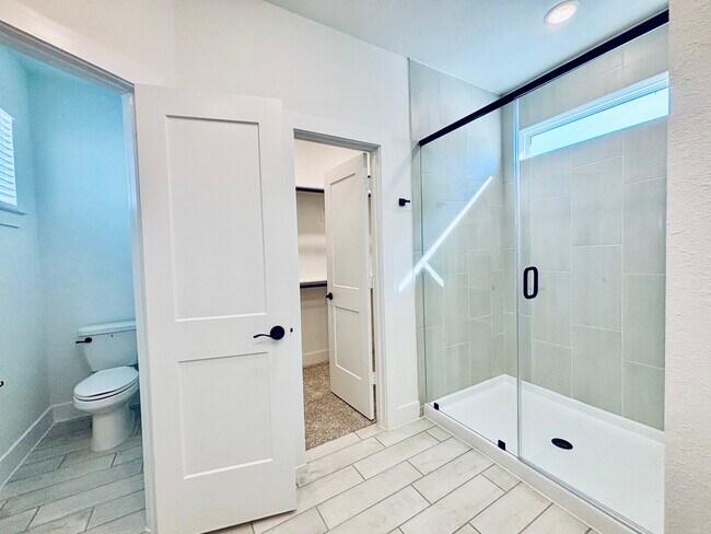 Building Photo - 15110 Dry Crk Jct Pl