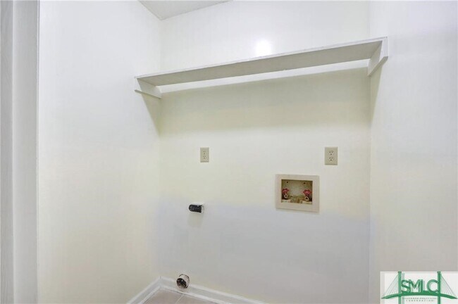 Building Photo - 1401 King George Blvd