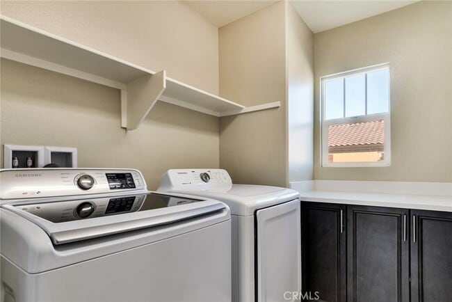 Building Photo - 4959 Camarillo Ln