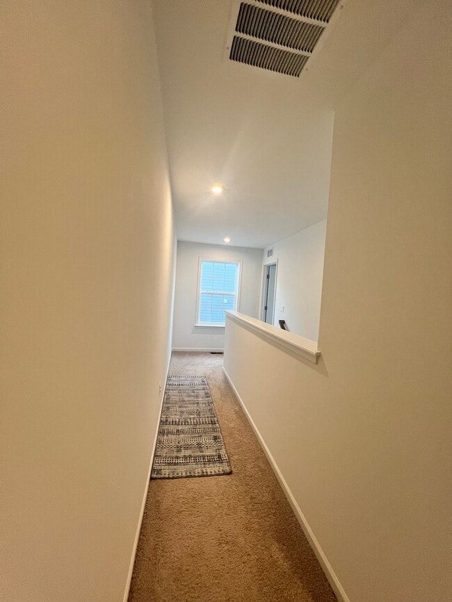 Building Photo - 230 Newbury St