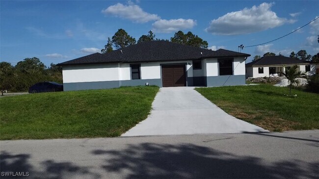 Building Photo - 2401 Millie Ave S