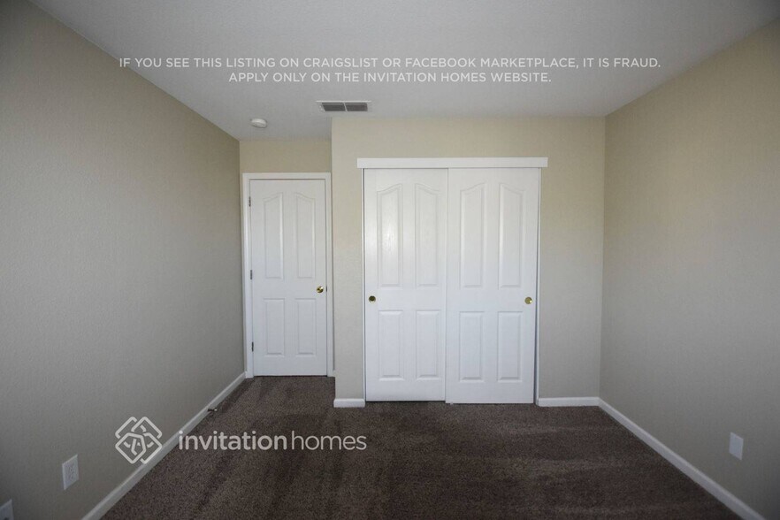 Building Photo - 9554 E Park Dr