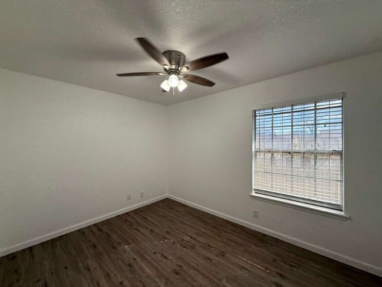 Building Photo - 9419 Gold Dust St