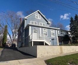 Building Photo - 2208 12th St