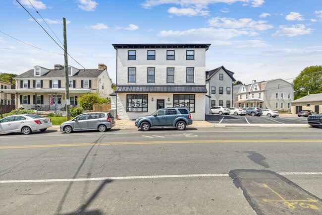 Primary Photo - 7620 Ridge Ave