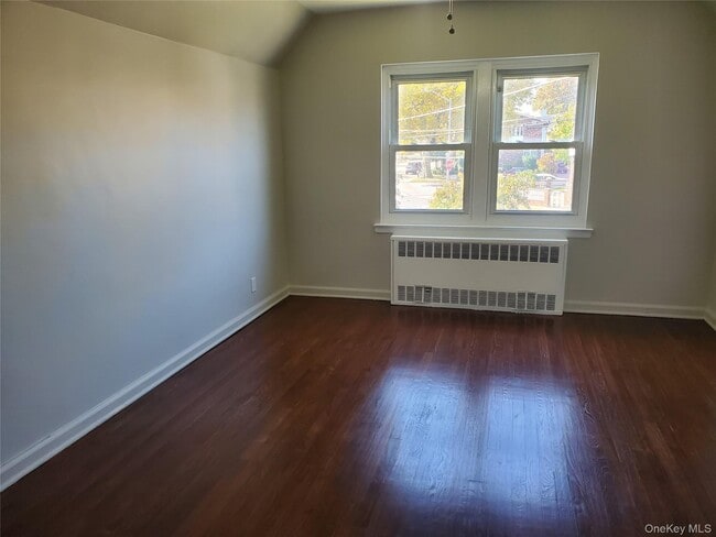 Building Photo - 166-06 Willets Point Blvd