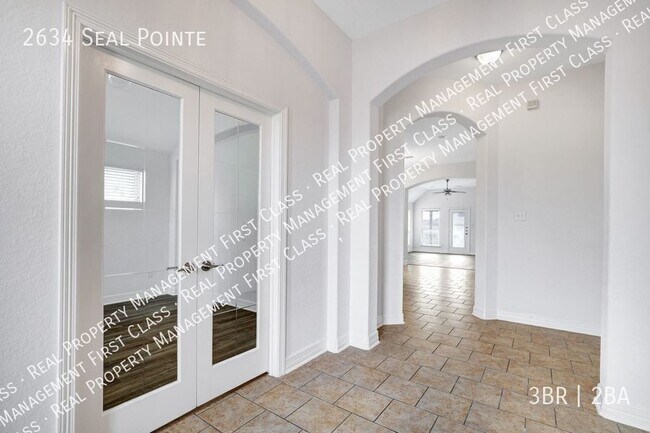 Building Photo - 2634 Seal Pointe