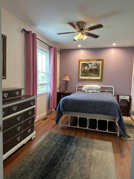 Building Photo - 41 Eve Dr