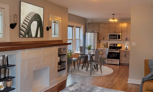 Building Photo - 2228 Kenmore