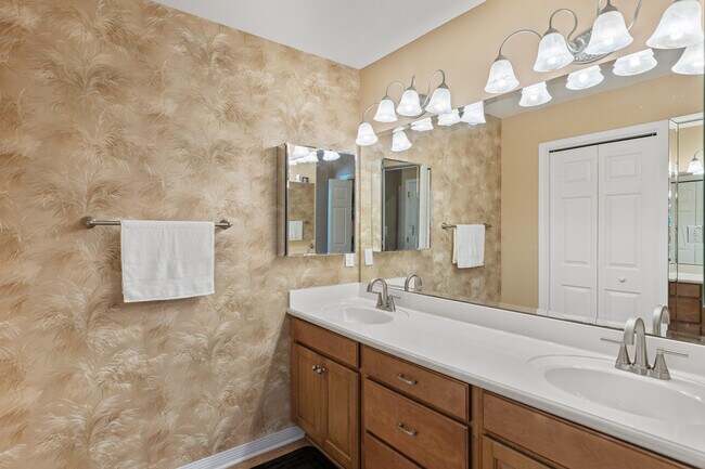 Building Photo - 1151 Ceylon Ct