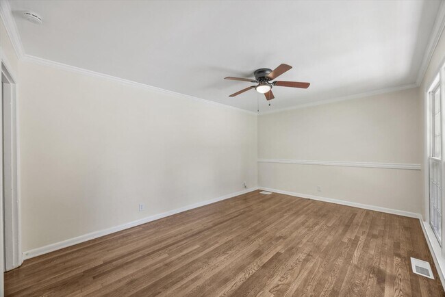 Building Photo - 2111 Shady Ln Cir NW