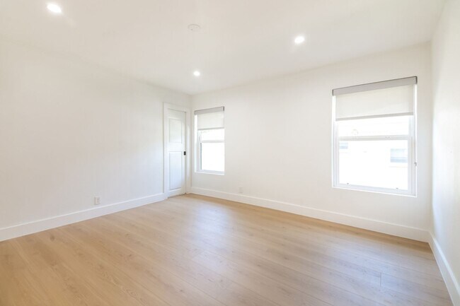Building Photo - 7412 Fenton Dr