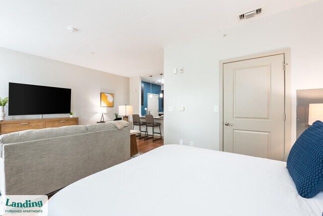 Building Photo - 1111 Stratford Ave