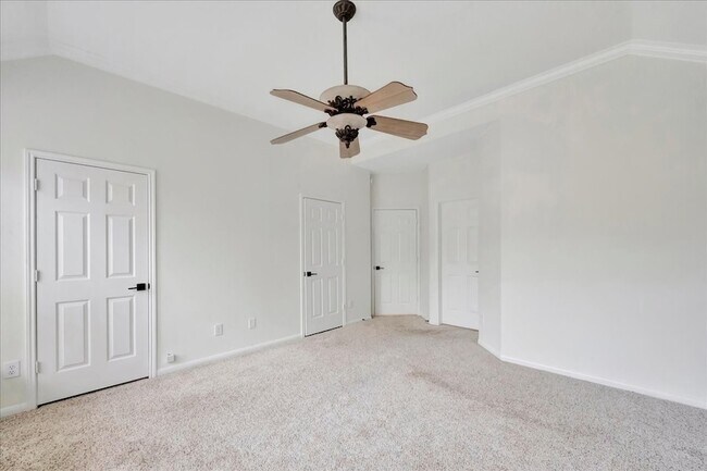 Building Photo - 14010 Hazel Ridge Ct