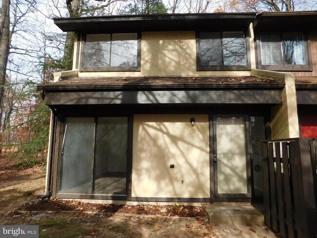 Building Photo - 2130 Cartwright Pl