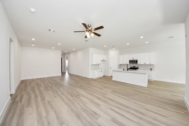 Building Photo - 14380 Zion Gate Crossing