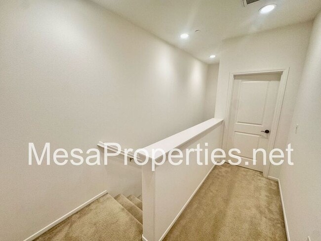 Building Photo - 3230 E Yountville Dr