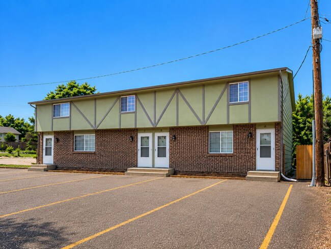 Building Photo - 49 Chestnut Dr