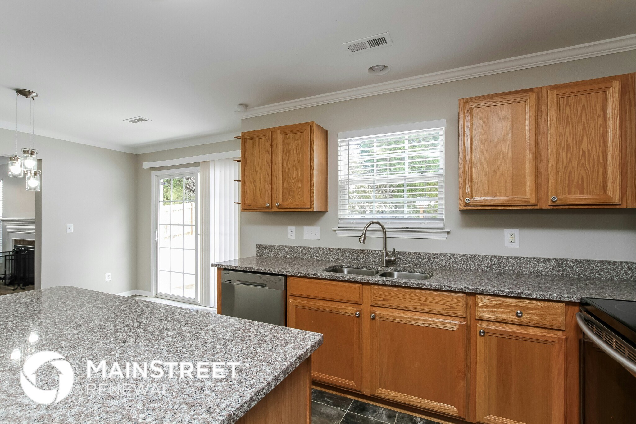 Building Photo - 756 Georgie St