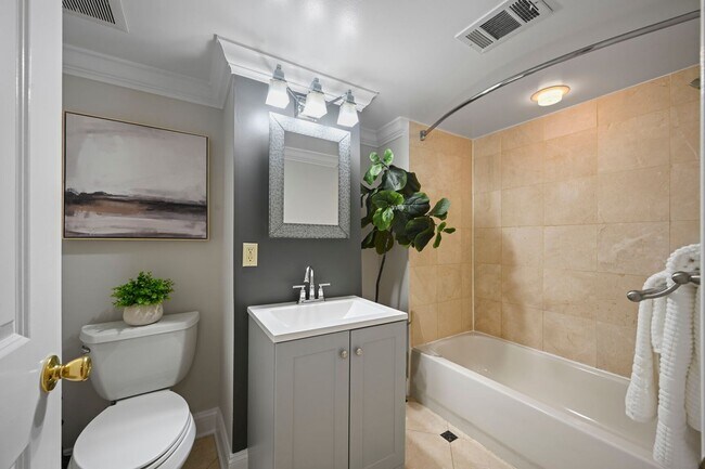 Building Photo - Welcome Home to Your Stylish 1 BR/1BA  in Adams Morgan!