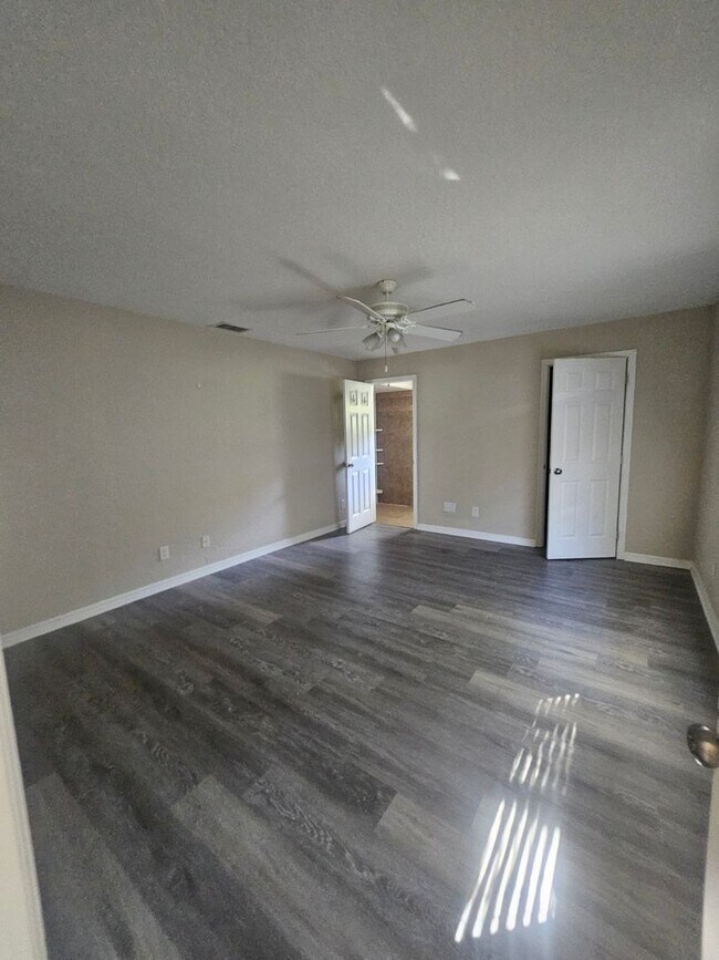 Building Photo - Single Family home in Port Charlotte