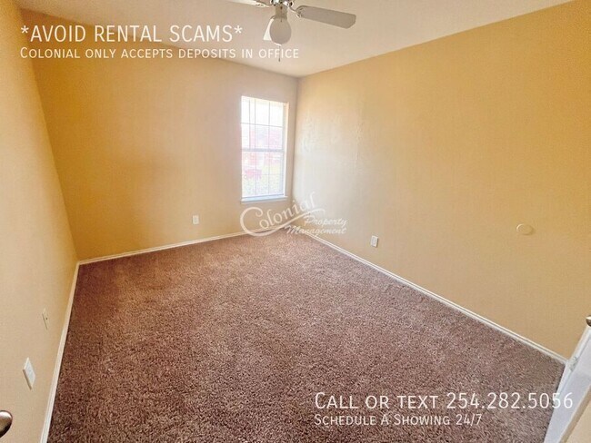 Building Photo - 1703 Benttree Dr