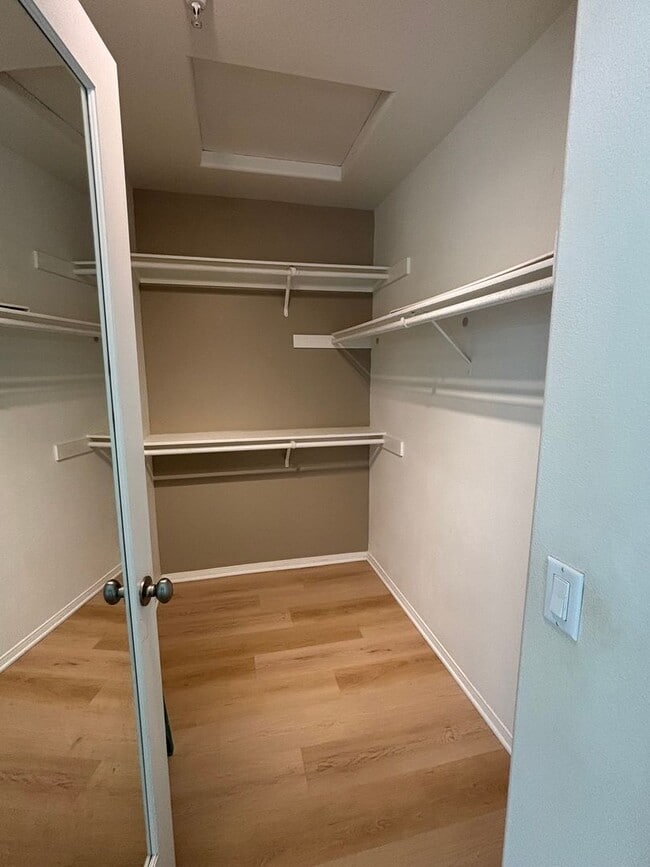 Building Photo - Move-In Ready 4 Bedroom Home Perfect for Professionals & Families