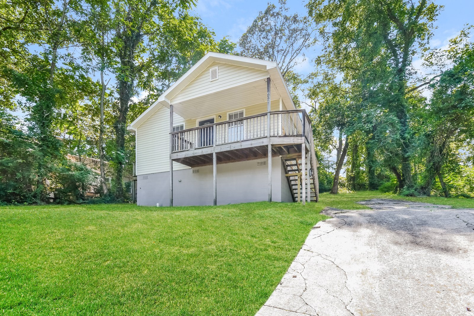 Building Photo - 632 83rd Pl S