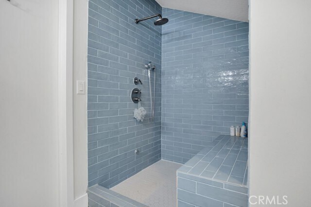 Building Photo - 850 Country Club Dr