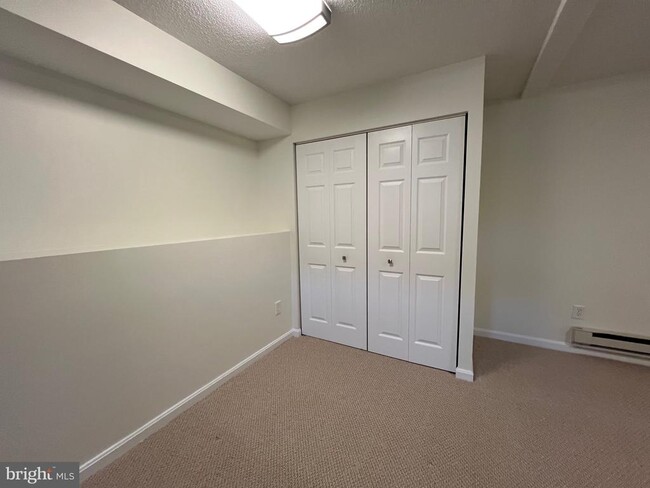 Building Photo - 5626 Tremont Dr