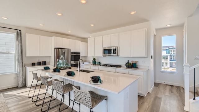 2rd Cooking Zone - 912 Farrier Ln
