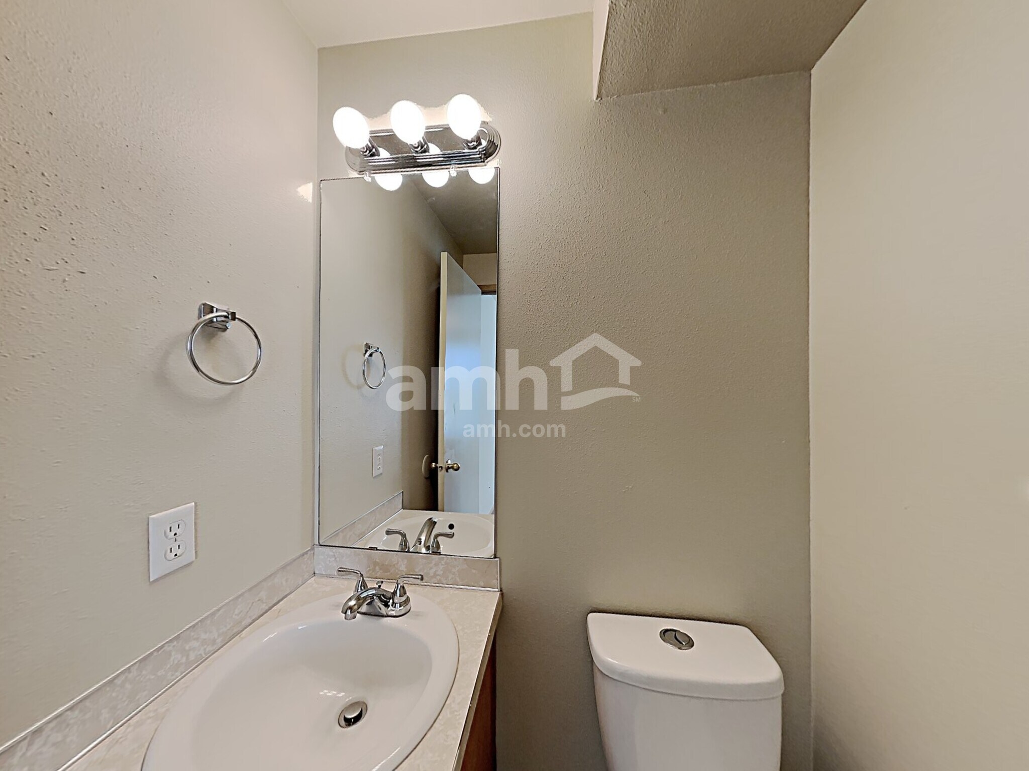 Building Photo - 16979 SW Steele Way